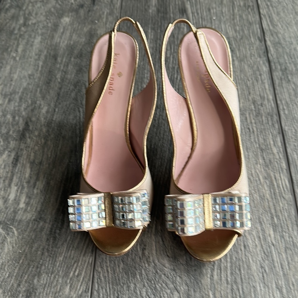 Kate Spade Shoes size 7 ivory gold with jeweled bow on toes sling back open toe - Picture 4 of 9